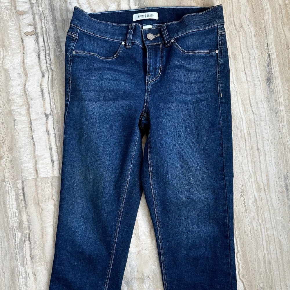 White House Black Market Crop Leg Jegging - Size XS